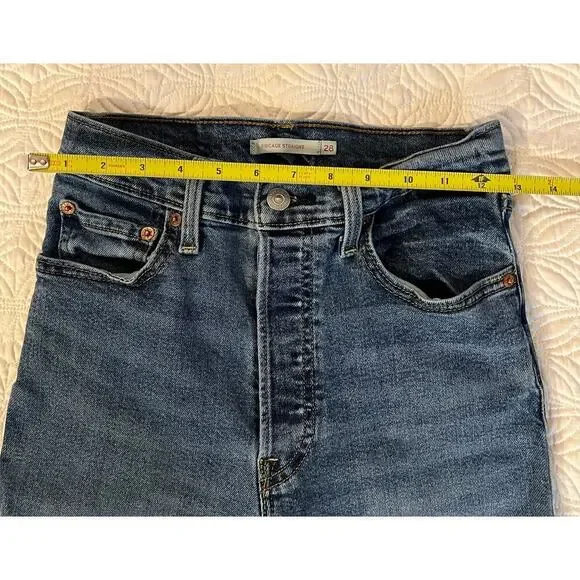 Levi’s Button-fly Jeans
Size 28 - Picture 7 of 8